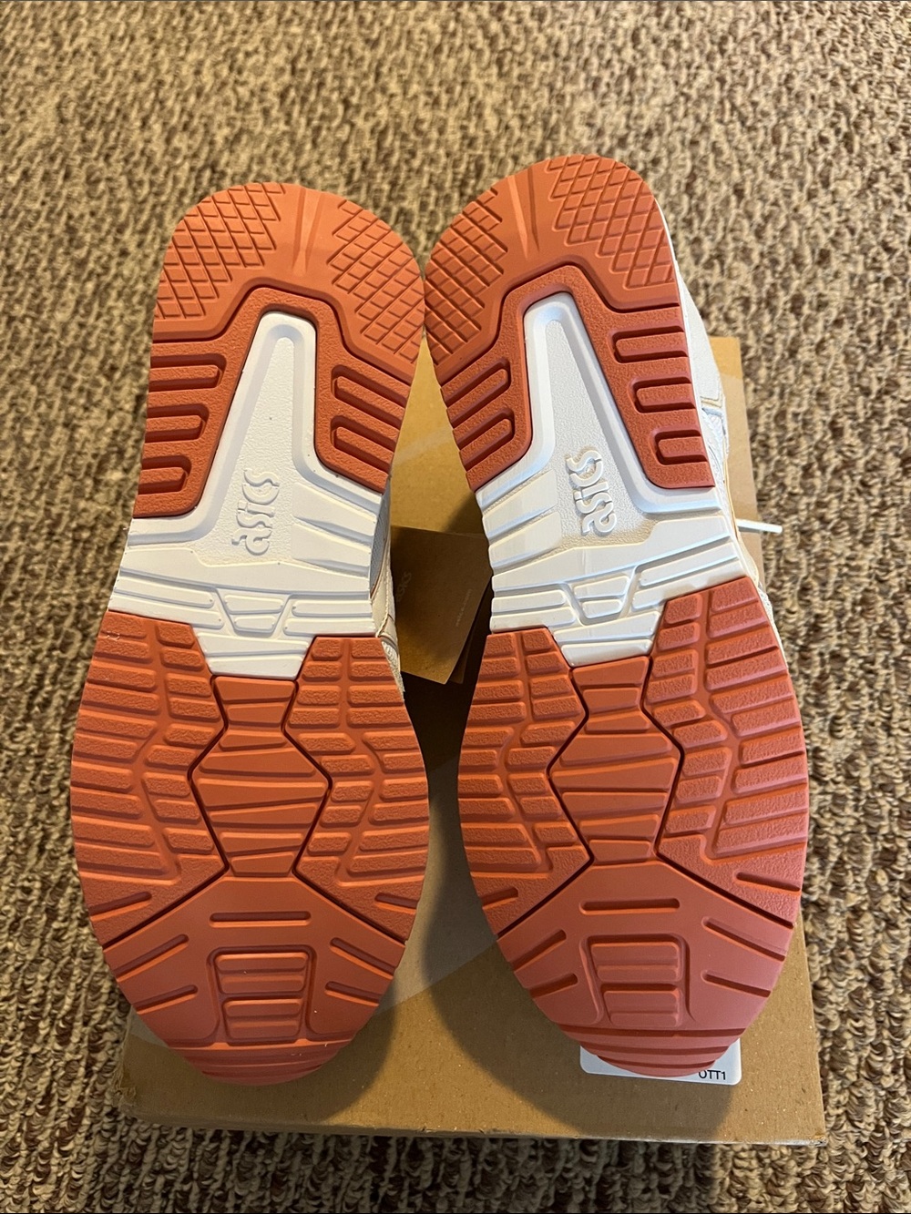 ASICS Lyte Classic - Picture 5 of 9